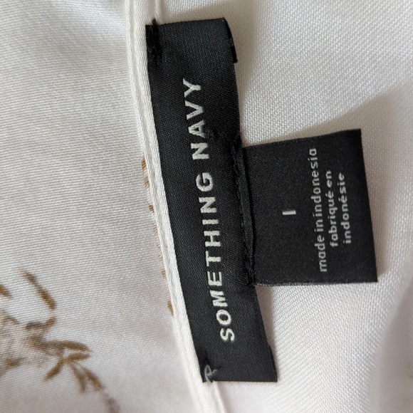 Something Navy Pretty Button Through Top L - Picture 16 of 16